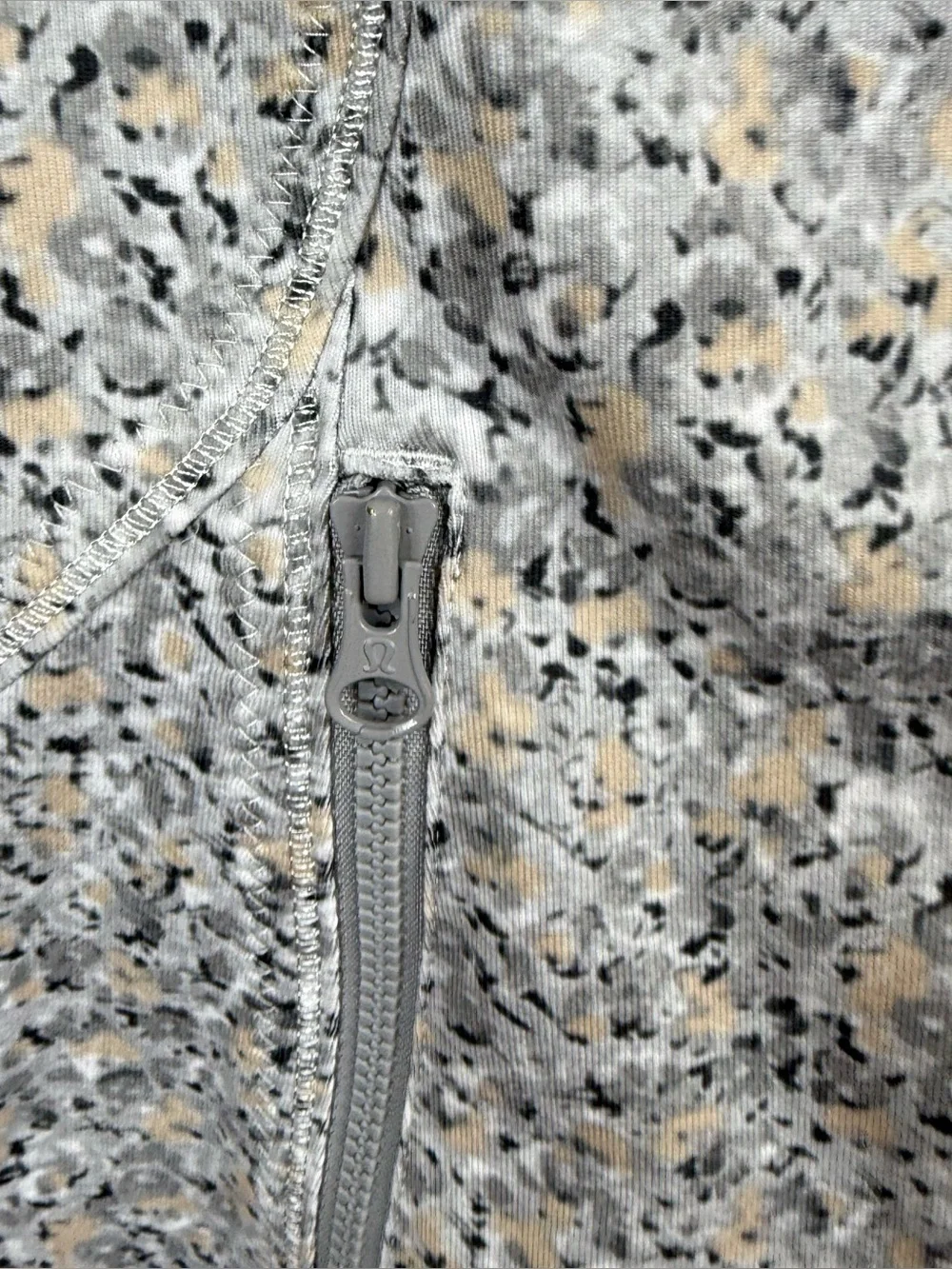 LULULEMON Forme Jacket Yoga Cuffins Petite Fleur Silver Spoon Gray Women’s Sz 10